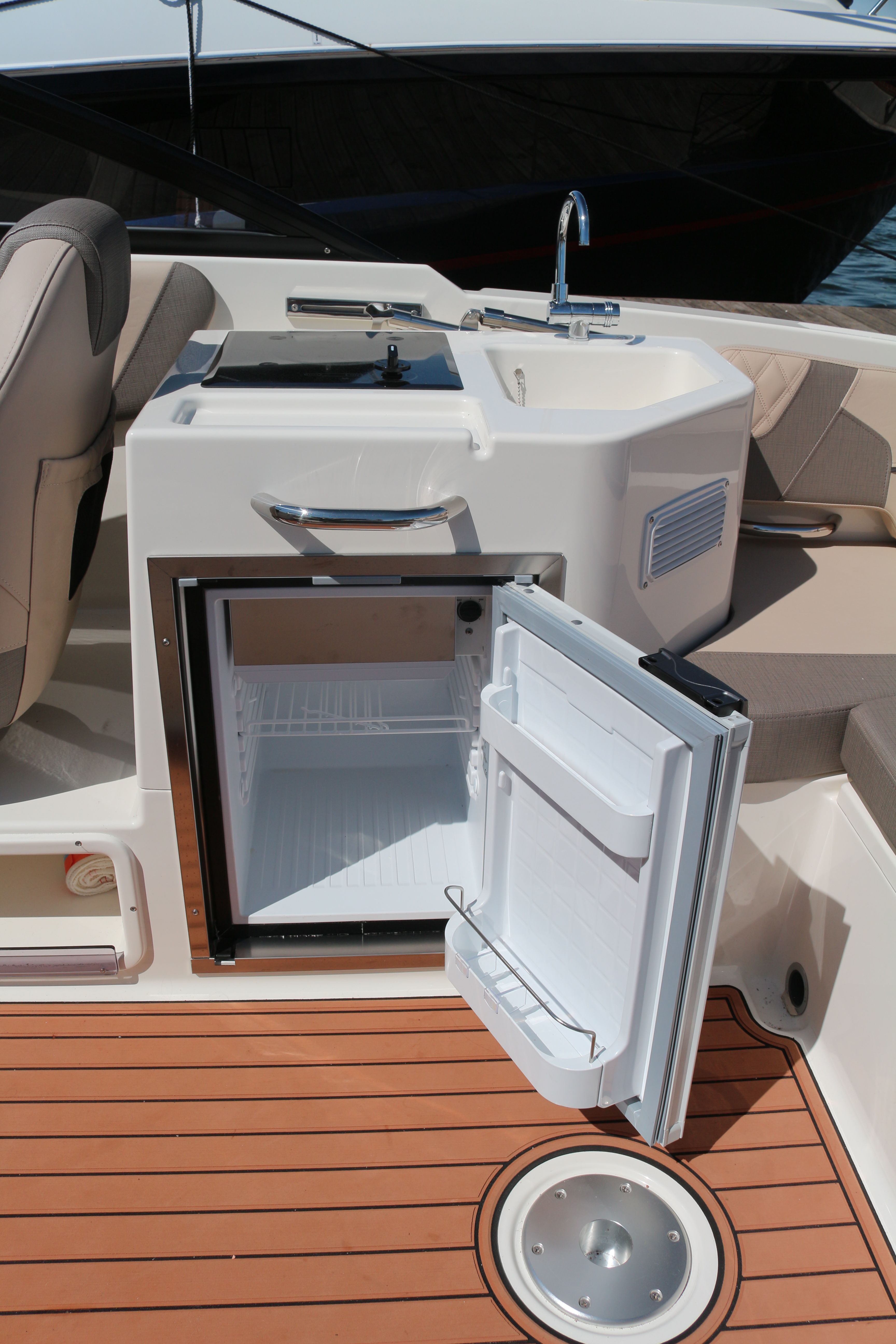 Bayliner VR6 Cuddy | Polly