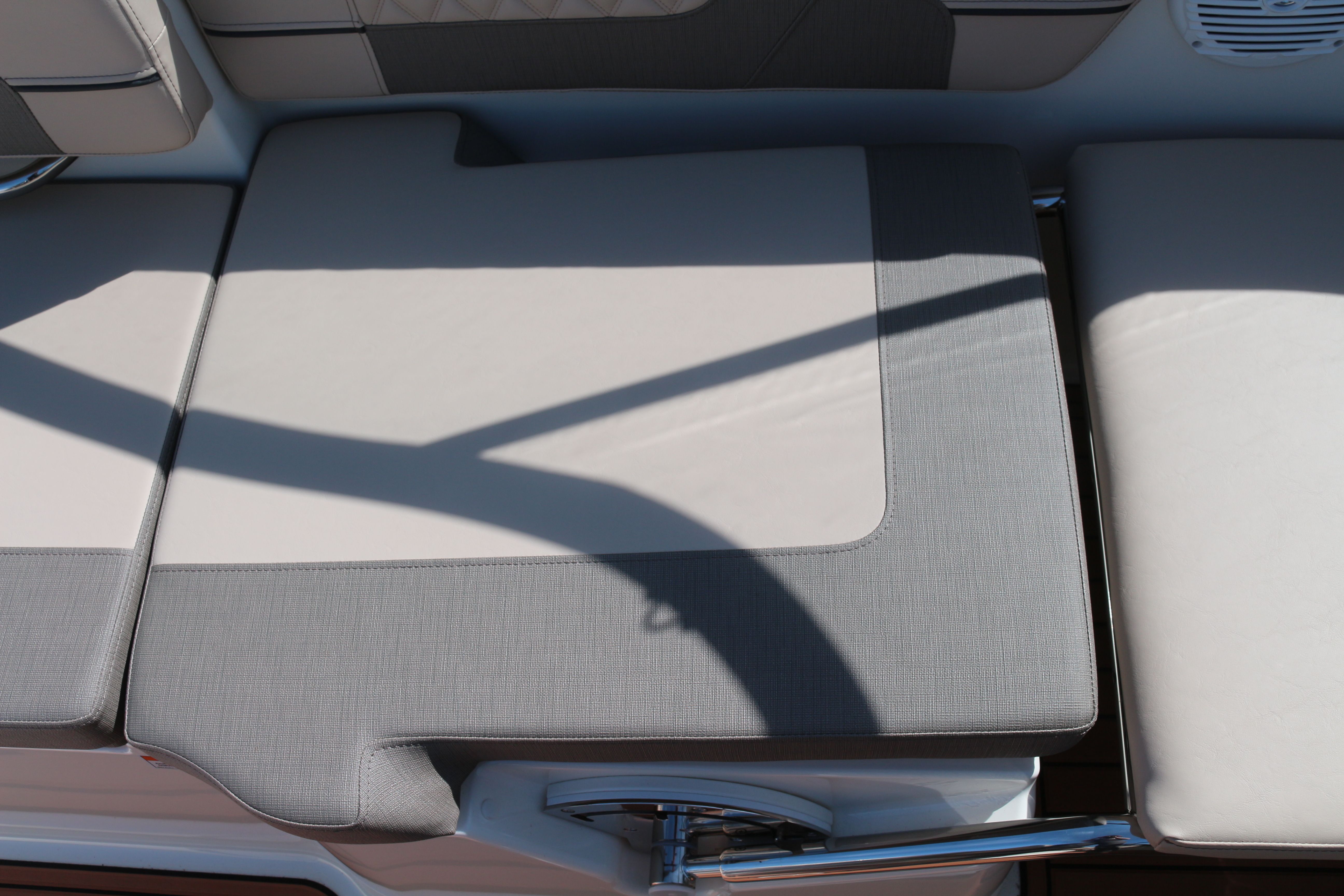 Bayliner VR6 Cuddy | Polly