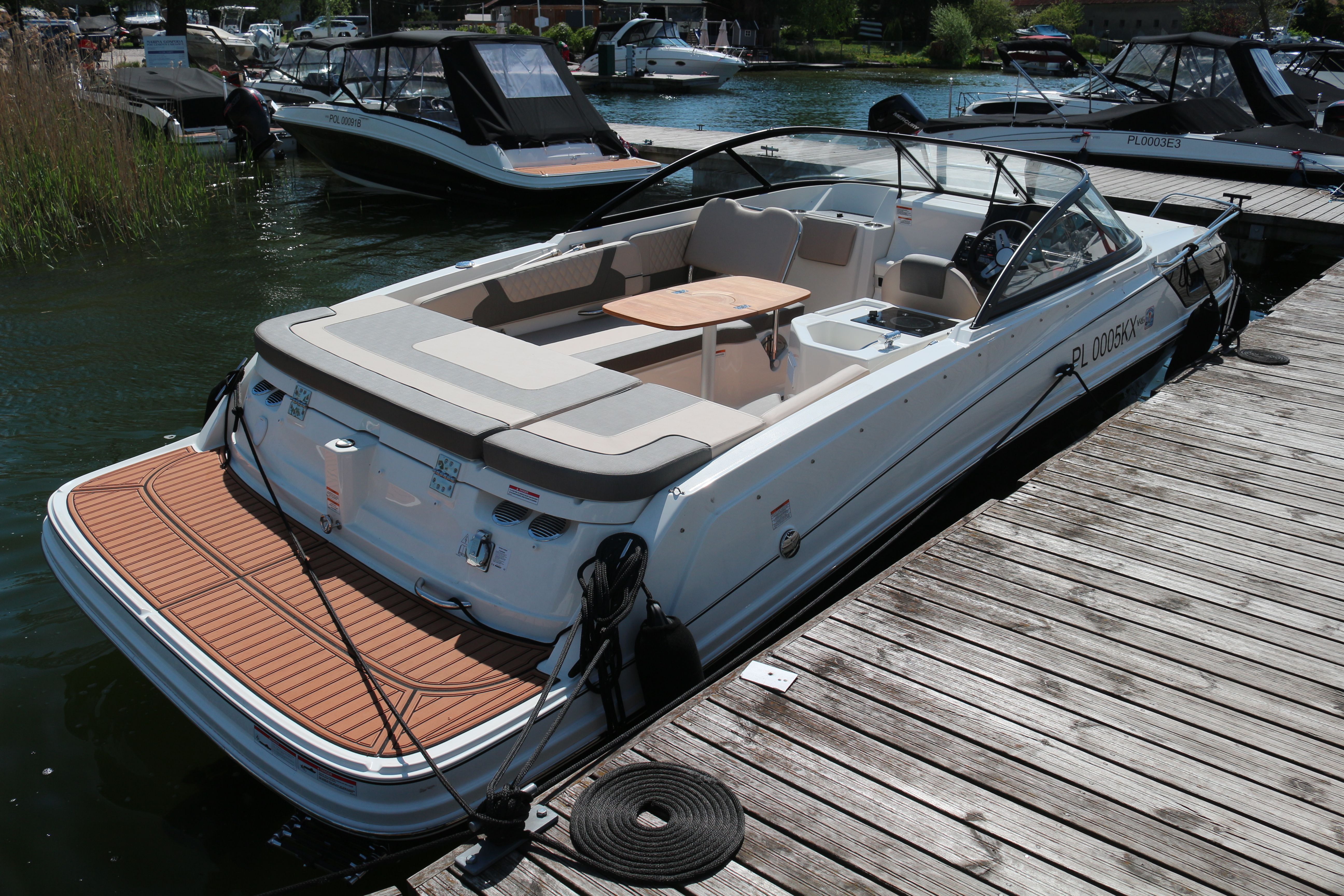Bayliner VR6 Cuddy | Polly