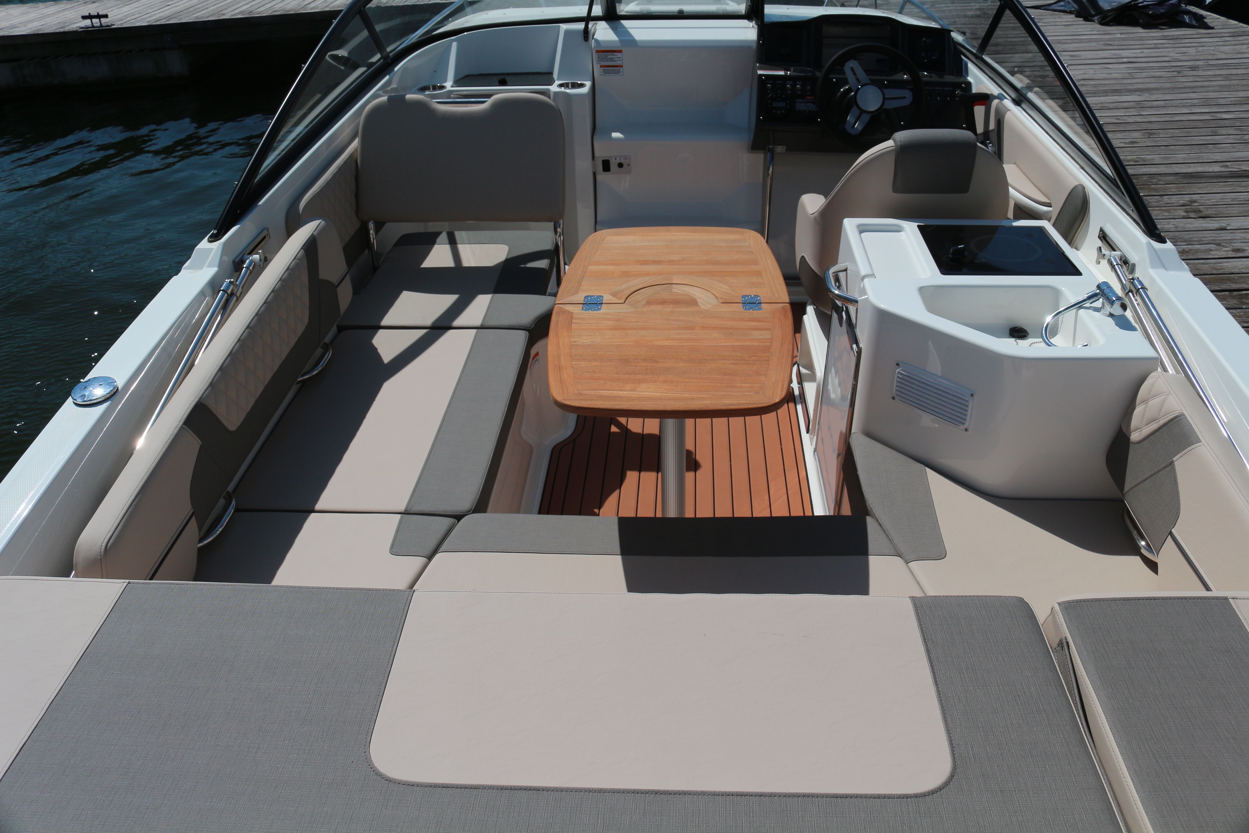 Bayliner VR6 Cuddy | Polly