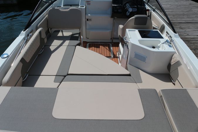 Bayliner VR6 Cuddy | Polly