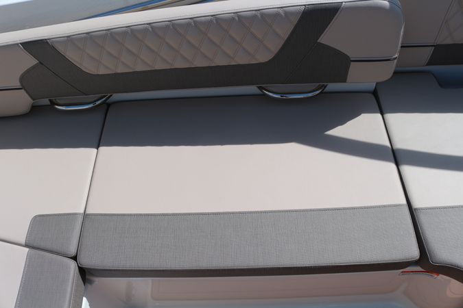 Bayliner VR6 Cuddy | Polly