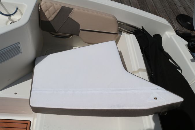 Bayliner VR6 Cuddy | Polly