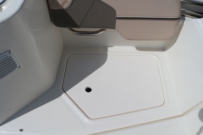 Bayliner VR6 Cuddy | Polly