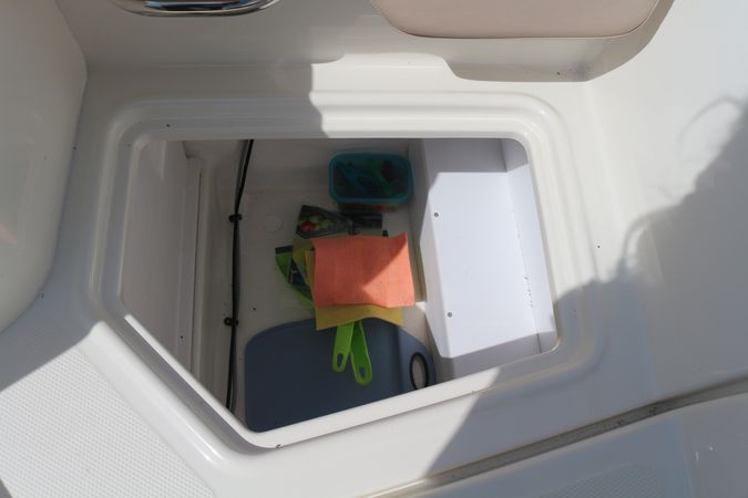 Bayliner VR6 Cuddy | Polly