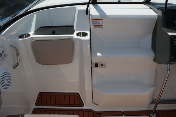 Bayliner VR6 Cuddy | Polly
