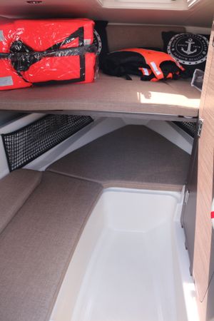 Bayliner VR6 Cuddy | Polly