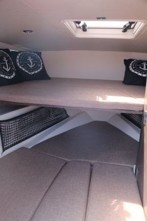 Bayliner VR6 Cuddy | Polly