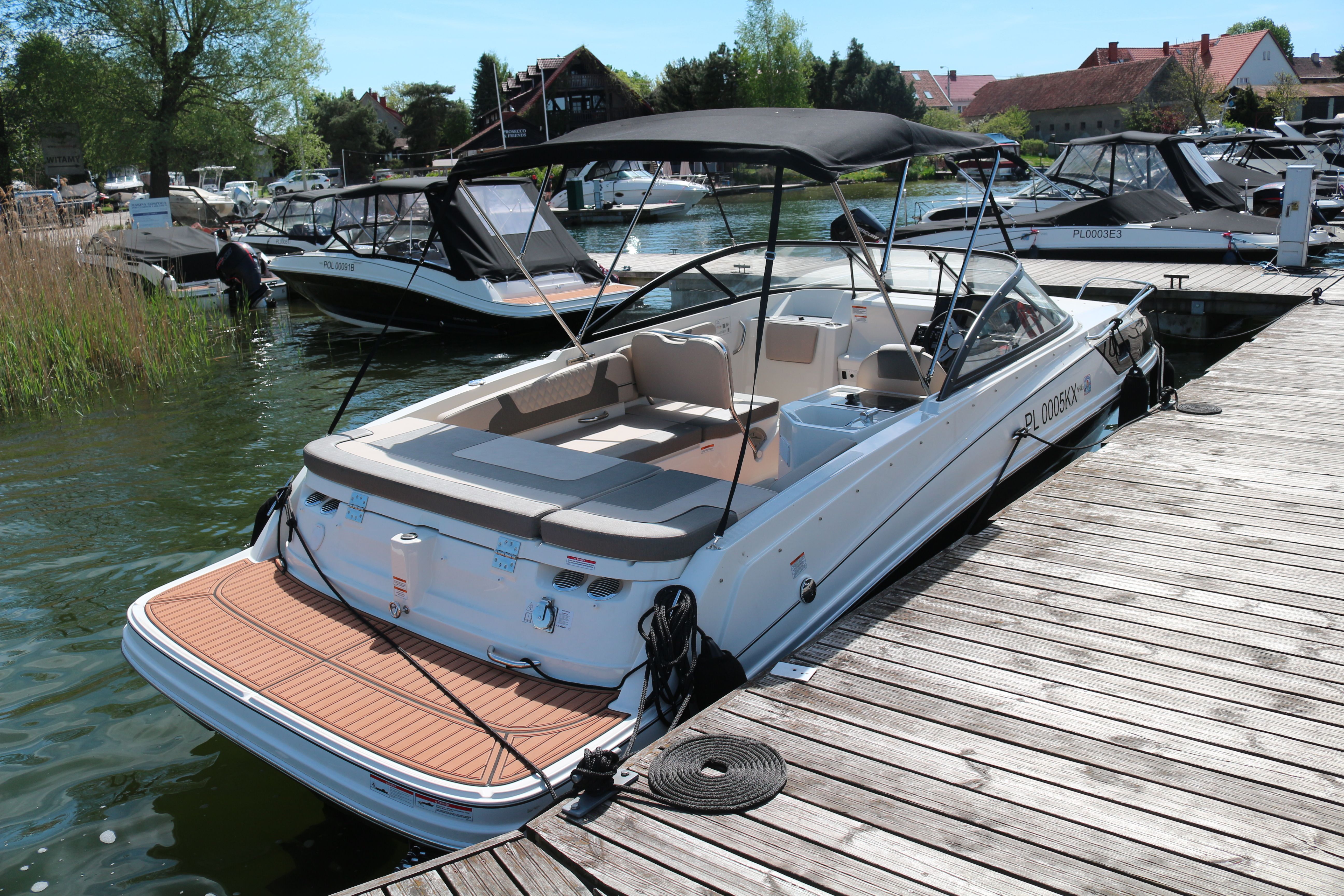 Bayliner VR6 Cuddy | Polly