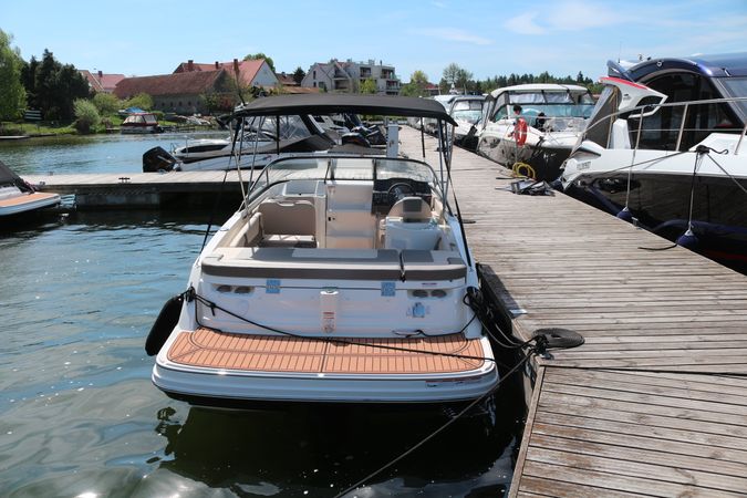Bayliner VR6 Cuddy | Polly