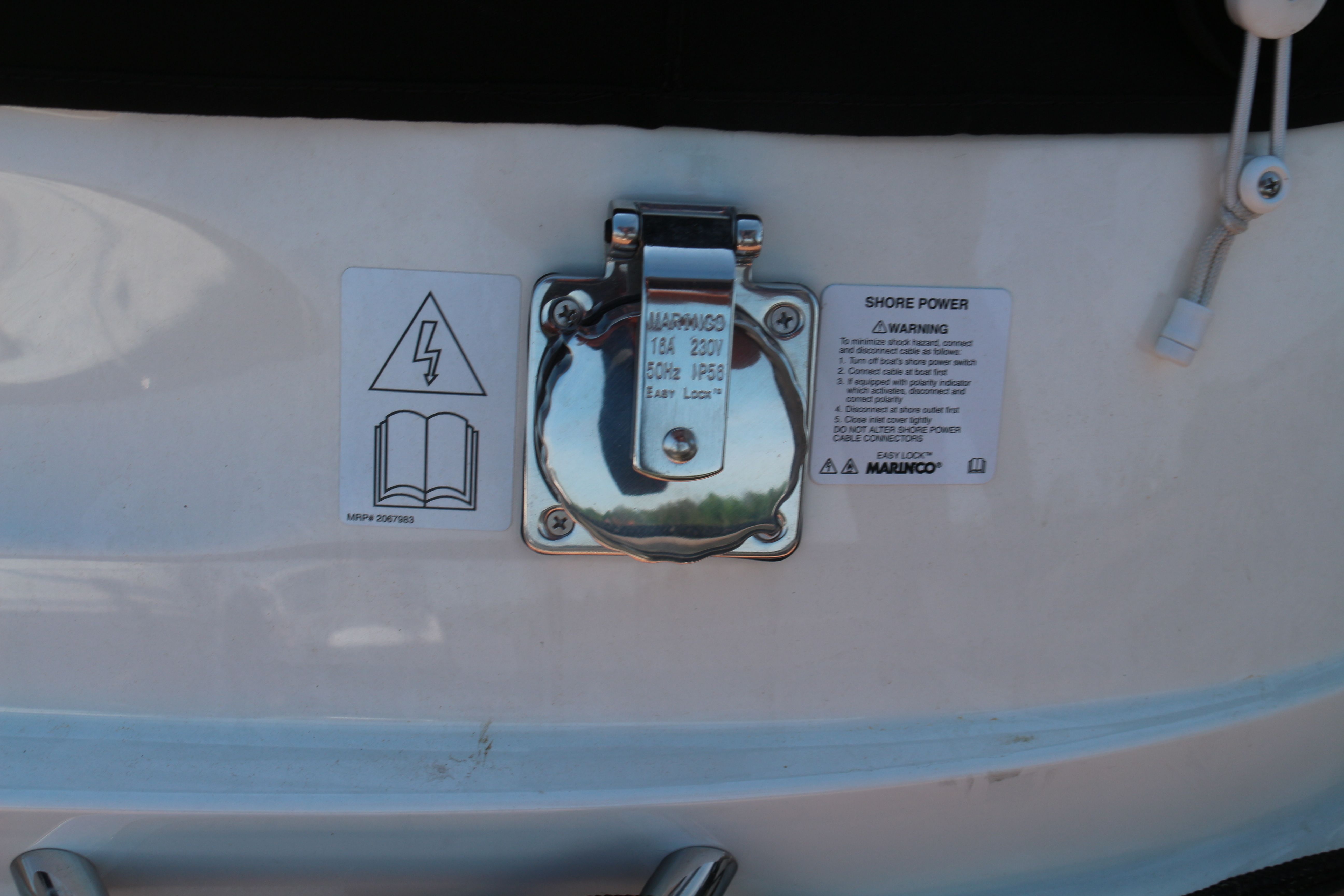 Bayliner VR6 Cuddy | Polly