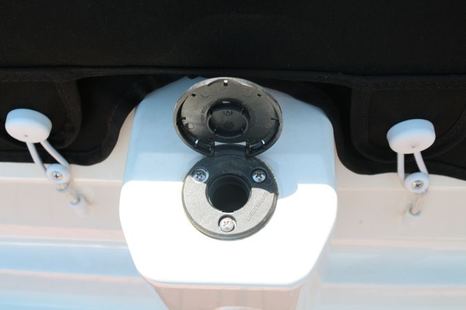 Bayliner VR6 Cuddy | Polly