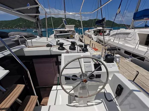 Fountaine Pajot Saona 47 | Champs-Elysees