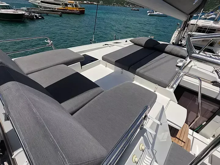 Fountaine Pajot Saona 47 | Champs-Elysees