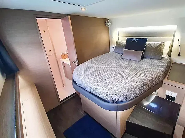 Fountaine Pajot Saona 47 | Champs-Elysees