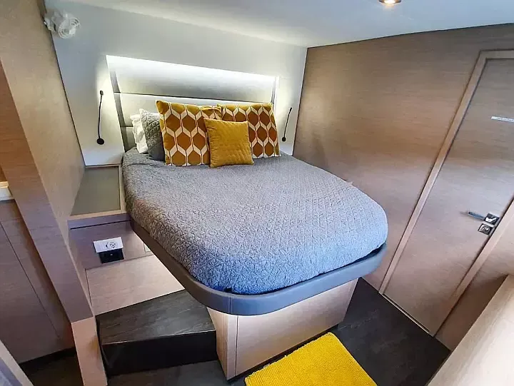 Fountaine Pajot Saona 47 | Champs-Elysees