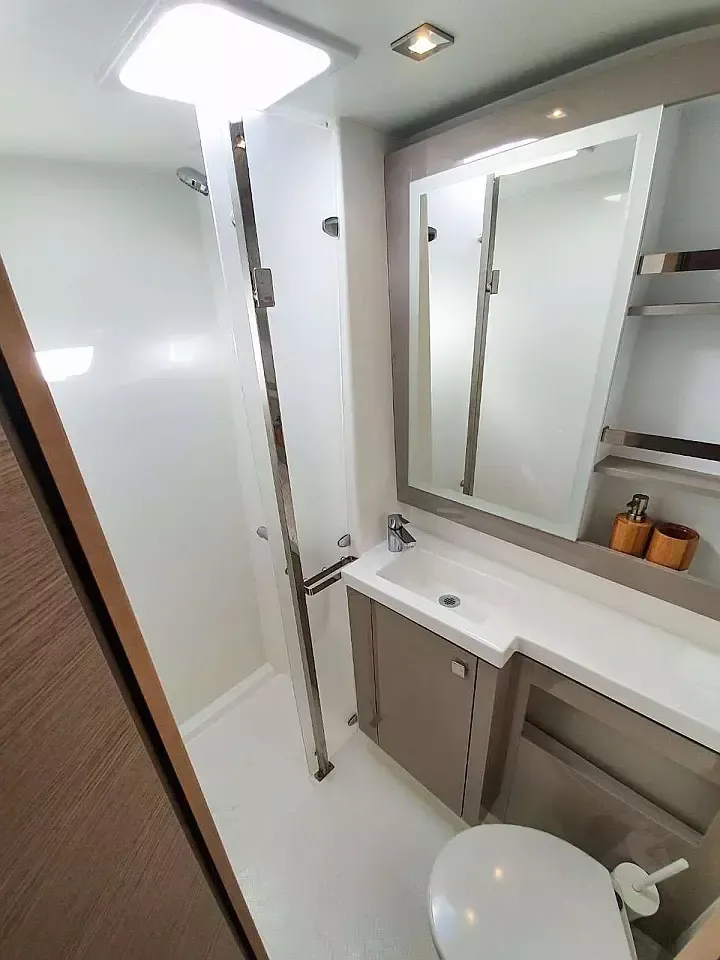 Fountaine Pajot Saona 47 | Champs-Elysees