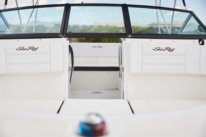 Sea Ray 210 | Seven