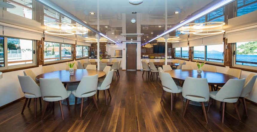 Custom Built 155 | Mama Marija