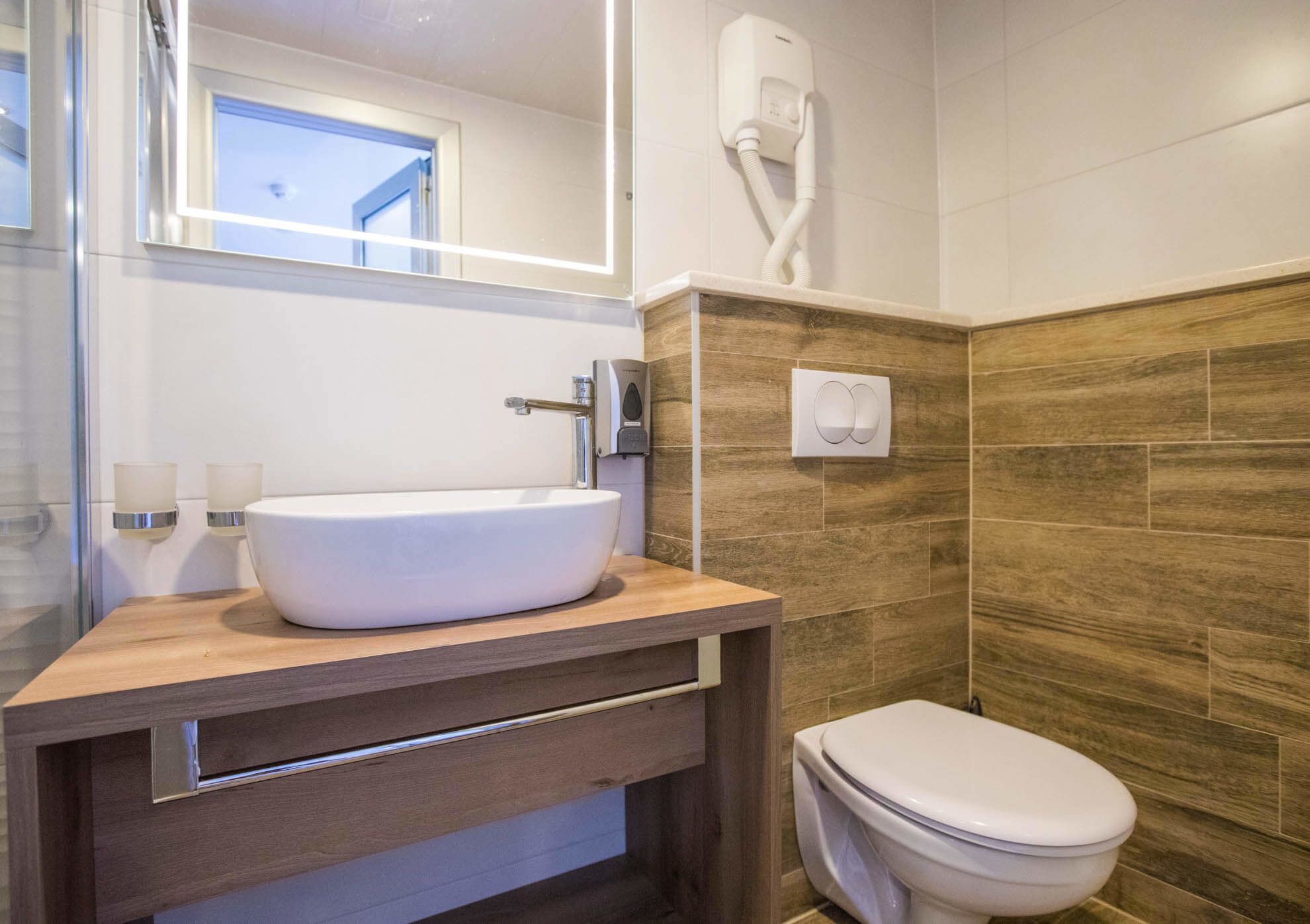 Custom Built 155 | Mama Marija