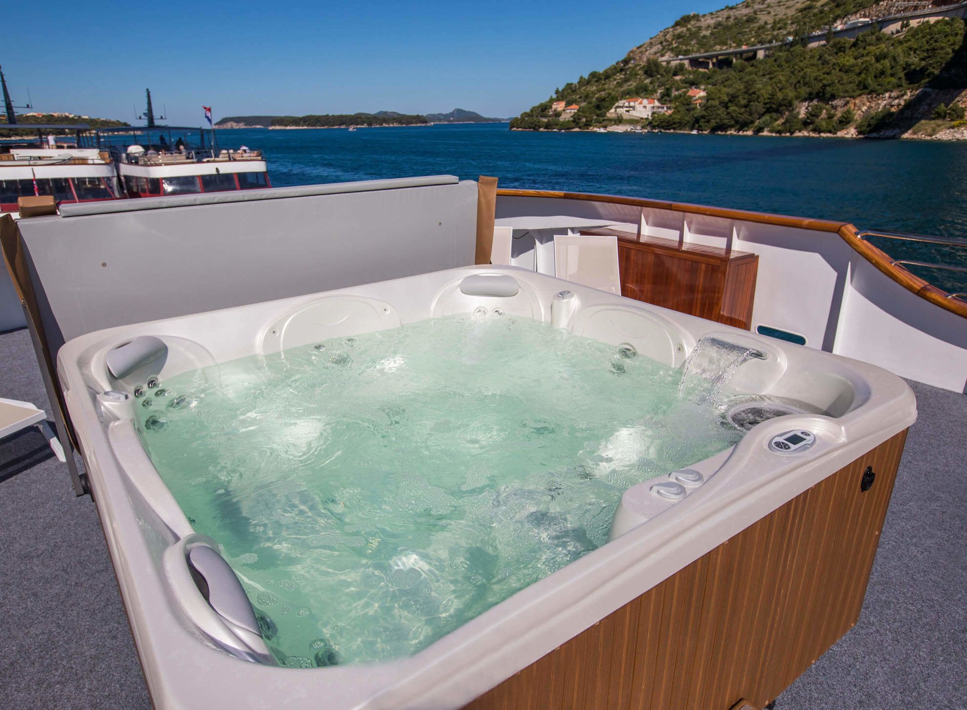 Custom Built 155 | Mama Marija