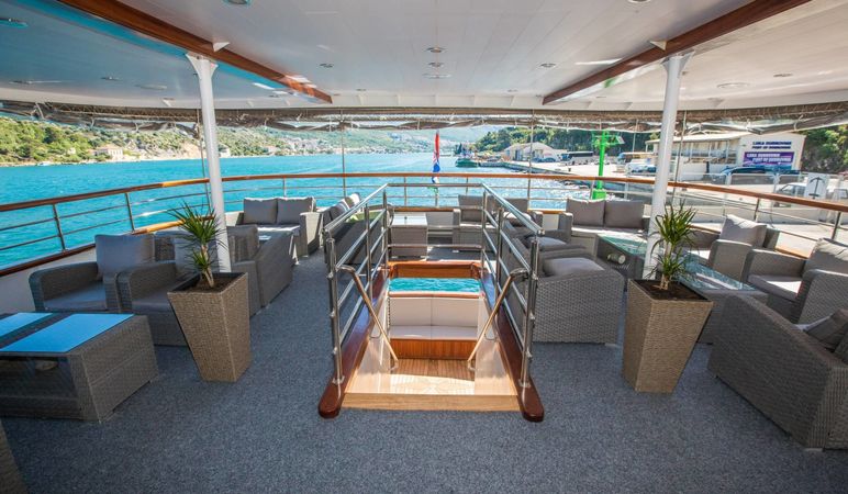 Custom Built 155 | Mama Marija