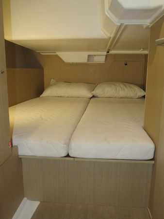 Beneteau Oceanis 38 | Lina