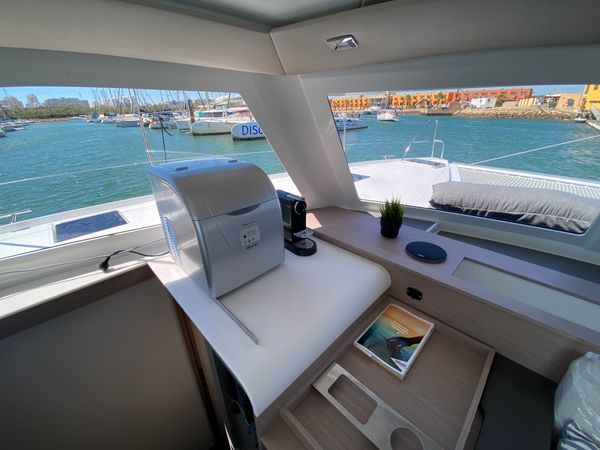 Fountaine Pajot Isla 40 | Yolo