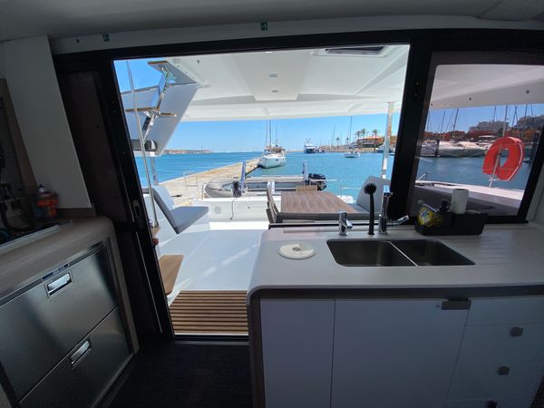 Fountaine Pajot Isla 40 | Yolo