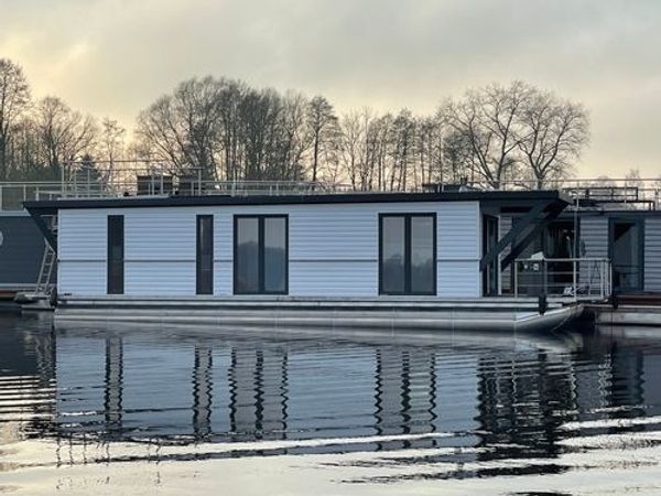 vonAnker Houseboat | MonaLisa