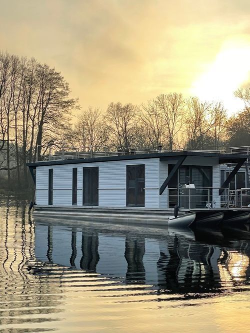 vonAnker Houseboat | MonaLisa