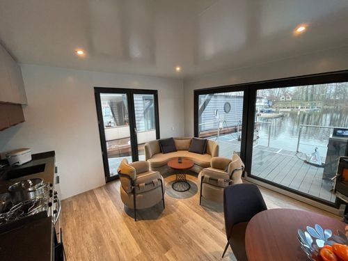 vonAnker Houseboat | MonaLisa