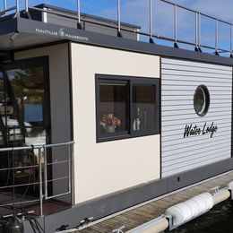 Nautilus Houseboat | Water Lodge