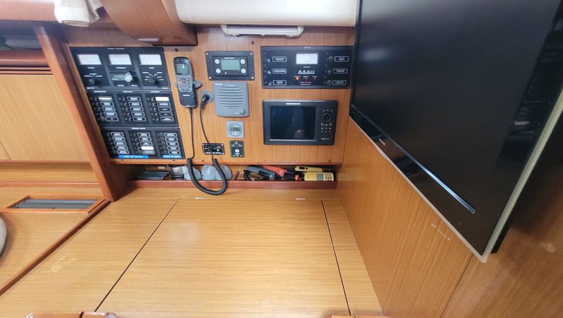 Jeanneau Sun Odyssey 49 | Rubra