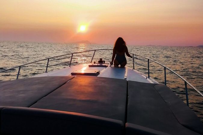 Sorrento: 3-Timers Motorbåtcruise med å Se På Solnedgangen