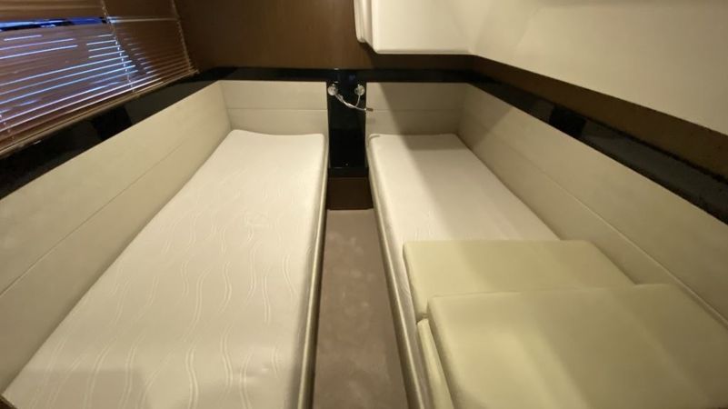 Bavaria Virtess 420 Fly | Caleni