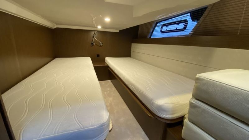 Bavaria Virtess 420 Fly | Caleni