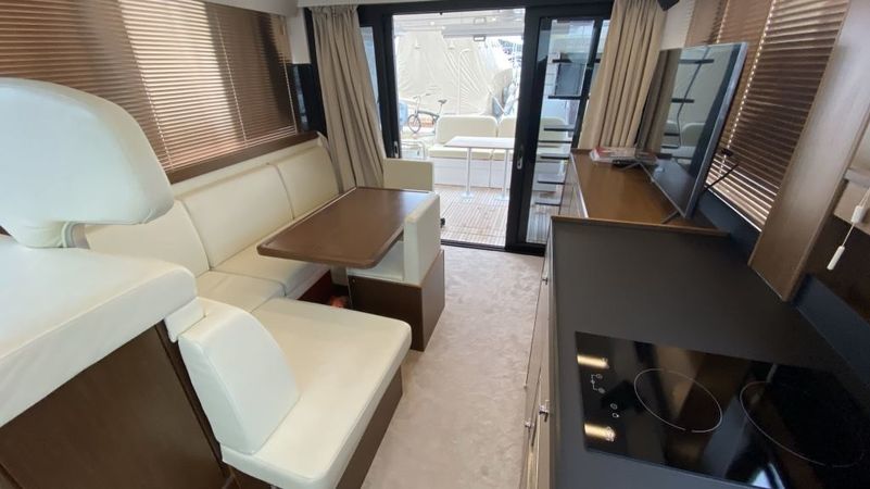Bavaria Virtess 420 Fly | Caleni