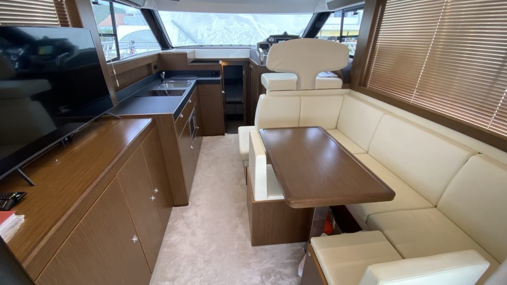 Bavaria Virtess 420 Fly | Caleni