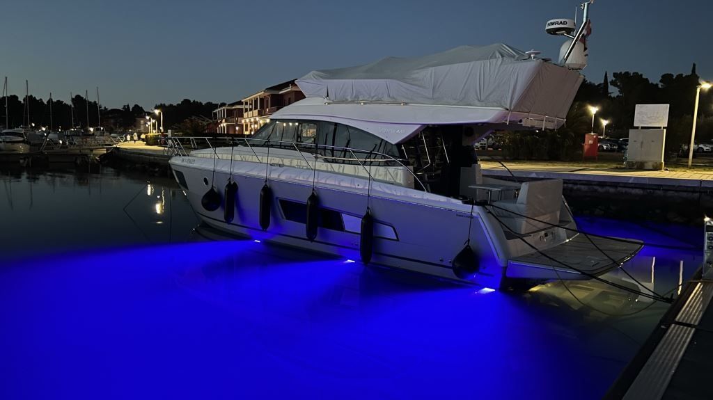Bavaria Virtess 420 Fly | Caleni