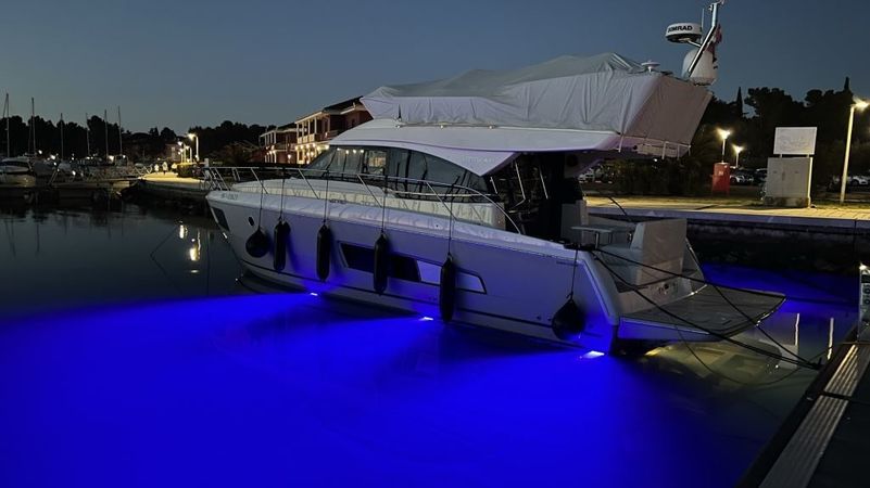 Bavaria Virtess 420 Fly | Caleni