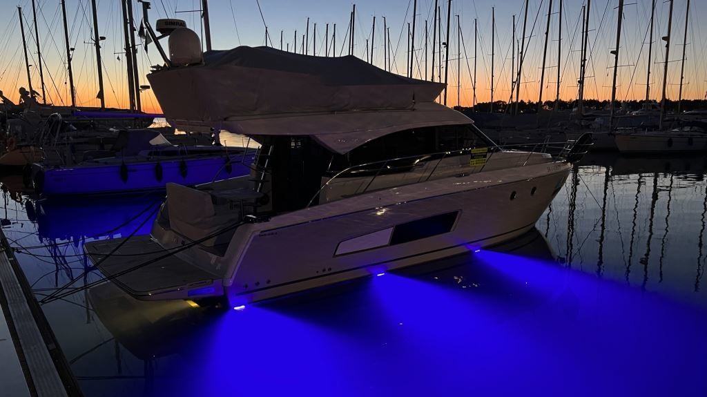 Bavaria Virtess 420 Fly | Caleni