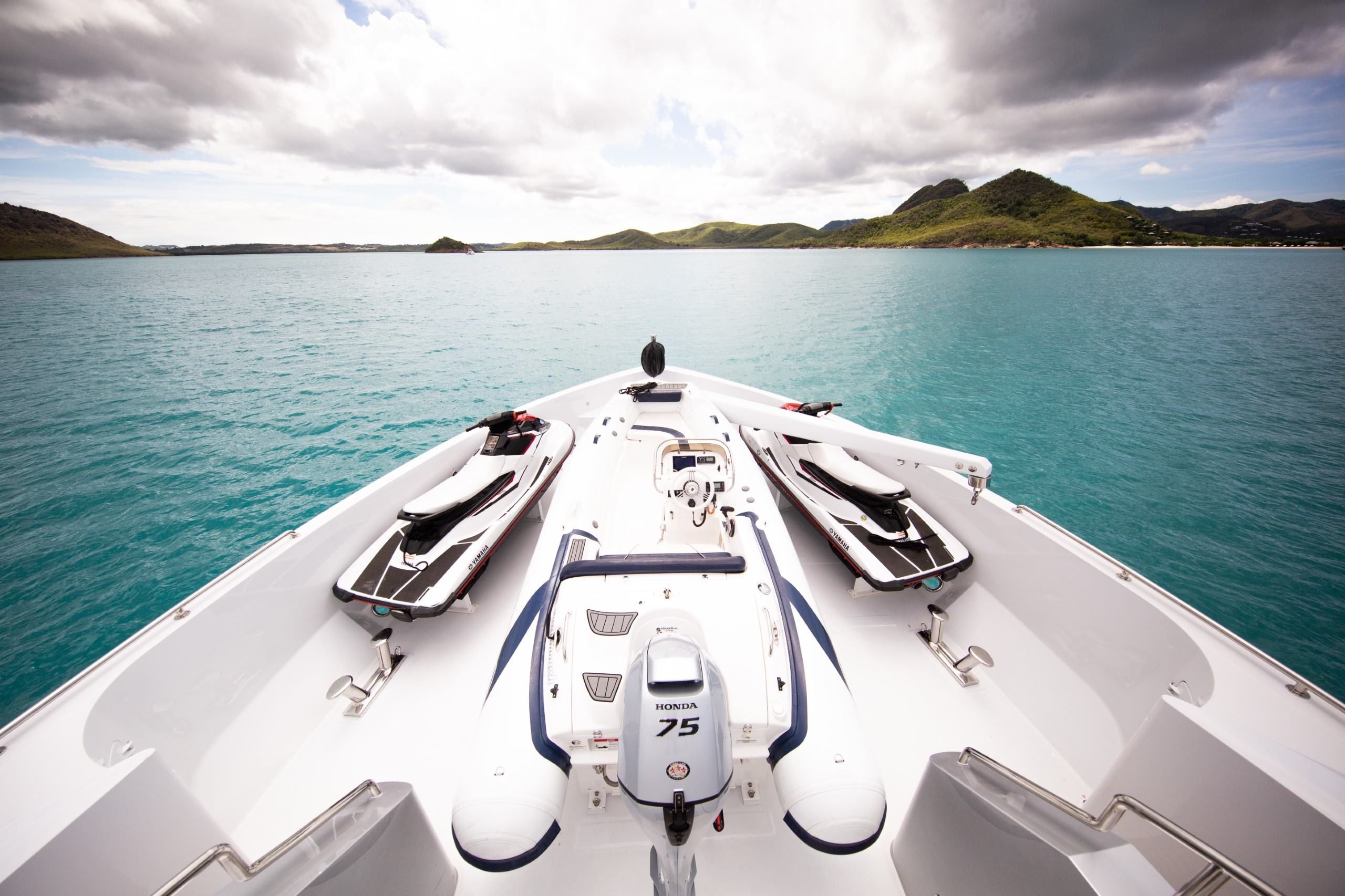 Ares Marine 43 | Just Enough