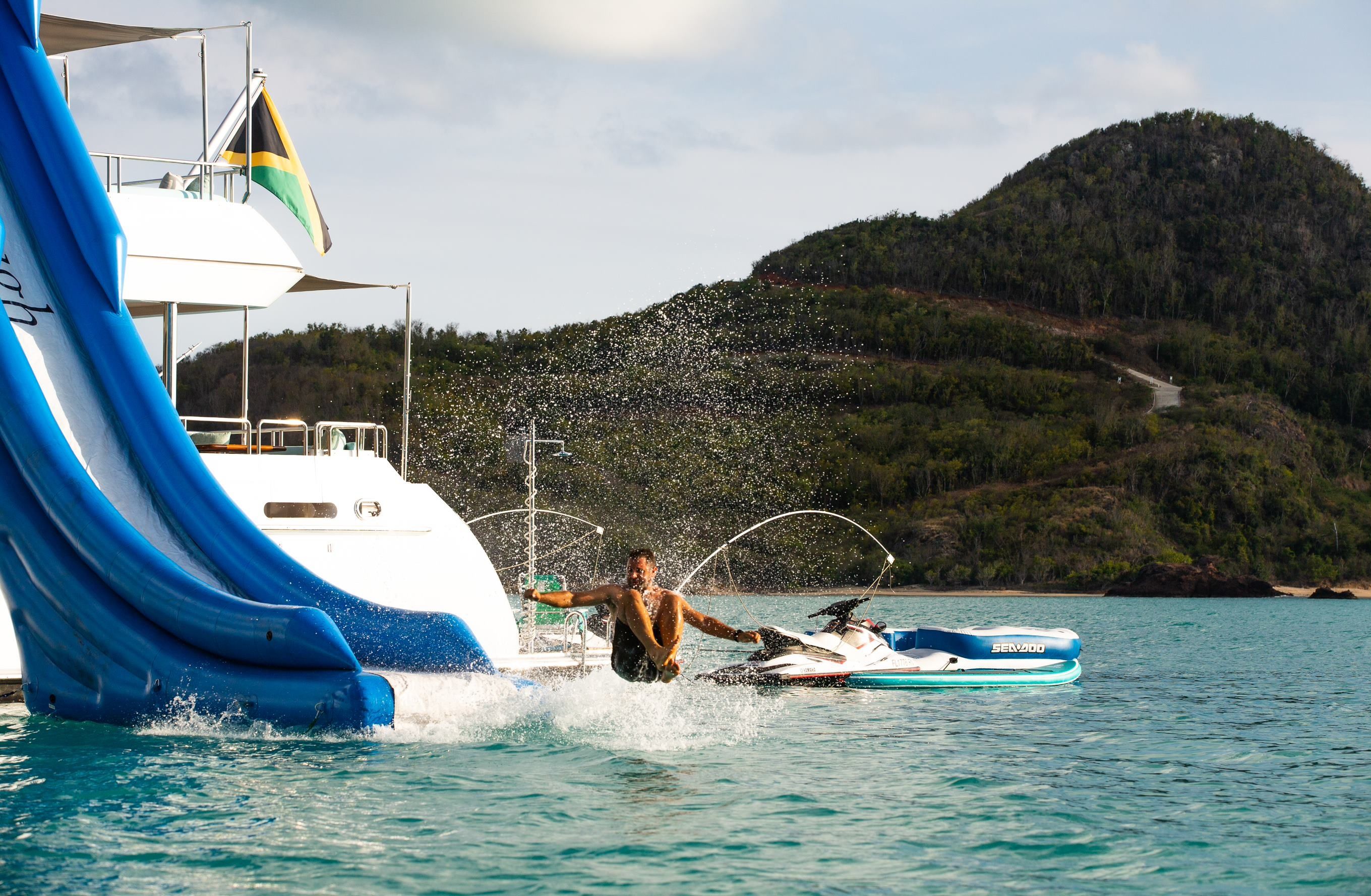 Ares Marine 43 | Just Enough