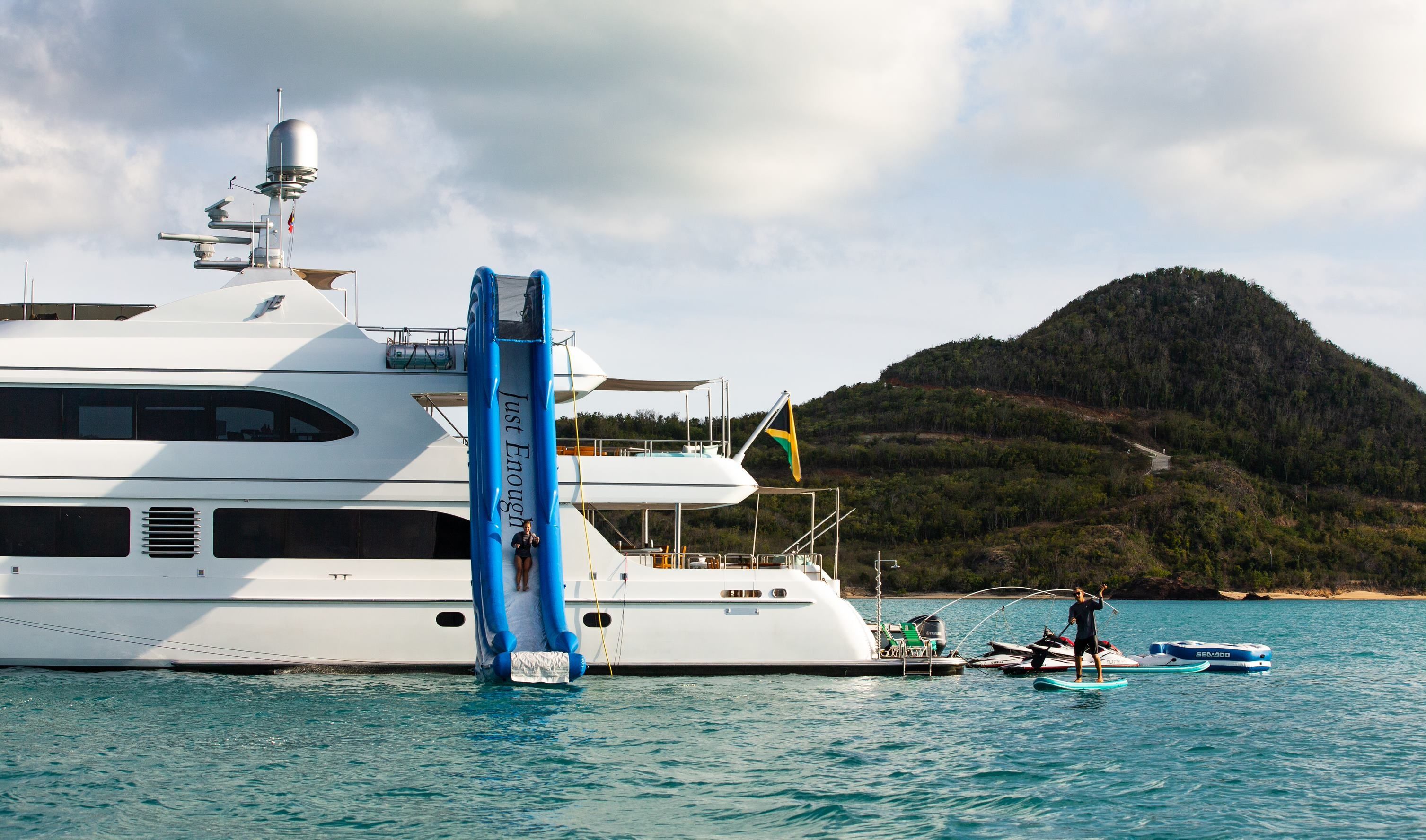 Ares Marine 43 | Just Enough