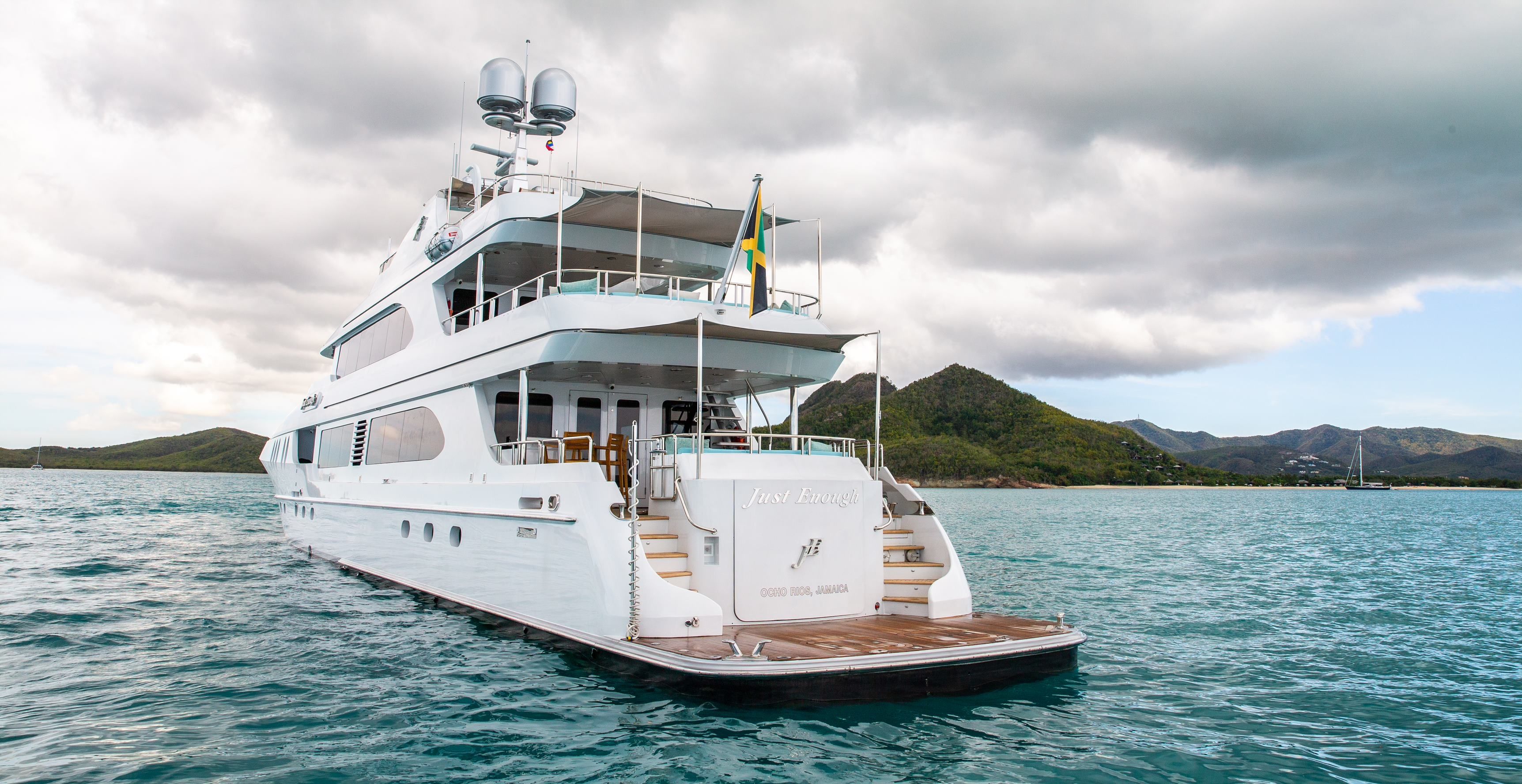 Ares Marine 43 | Just Enough