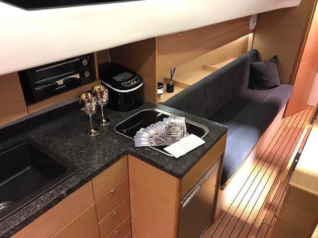 Vector 33.3 | Gladiator