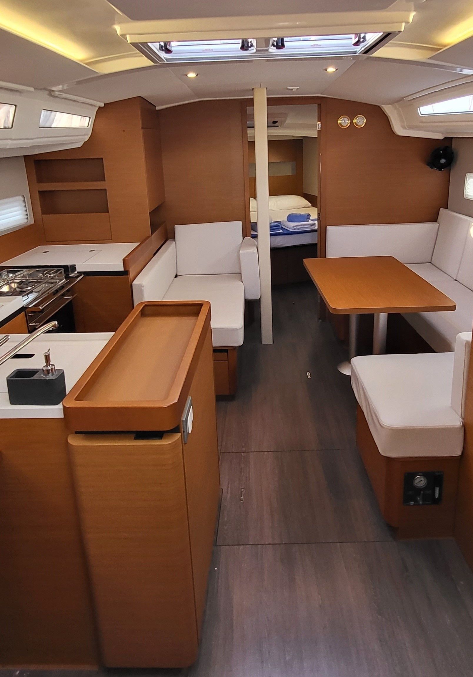 Jeanneau Sun Odyssey 410 | Artemis