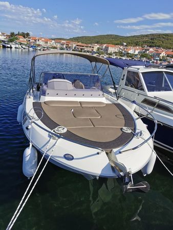 Atlantic Marine Suncruiser 690 | Franko