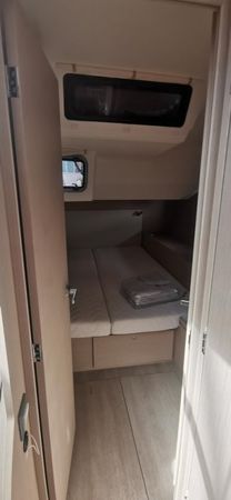 Beneteau Oceanis 51.1 | Living in Sea